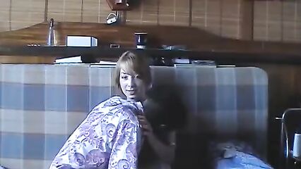 Русскую красотку лишил девственности старик