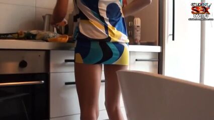 Русская пьяная групповая студенческая секс оргия №1