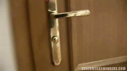 Новое домашнее порно видео с чешской свингерс вечеринки