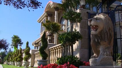 Причудливые работы | Odd Jobs (порнофильм с русским переводом)