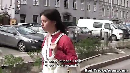 Снял русскую девушку для секса прямо на улице
