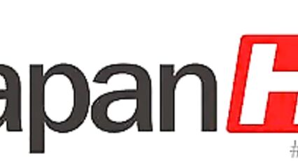 18-летняя японка мастурбирует на камеру