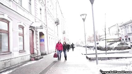 Черный толстый член в худом анале брюнетки