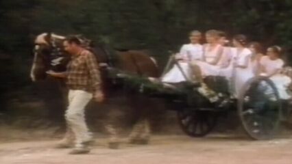 Лето в Сан-Тропе (Унте Сен-Тропе) — эротический фильм