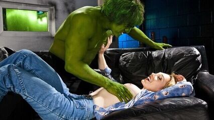 Невероятный Халк XXX: Порно Пародия с русским переводом