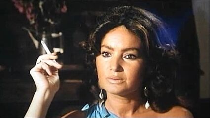 Эротические эксперименты деревенской девушки (Luca Damiano)